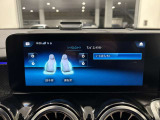 バックカメラにより駐車時の後方確認も楽にできます。
