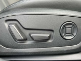 ●電動シート『車両の座席を電動で調整できます。ドライバーや乗客がボタンを押すことで、シートの前後、上下、背もたれの角度などを簡単に調整できます』個々の体型や好みに合わせた快適な座り心地を実現できます。