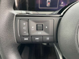 ステアリングスイッチも付いておりますので、運転中でも音量の変更など可能です。