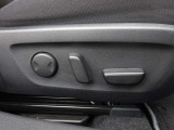 【運転席パワーシート&ドライビングポジションメモリー機能】運転手にあったシートパターン設定可能です。