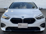 【キドニーグリル】BMWの代名詞。一目見ただけでBMWであると認識できる確固たるアイコンとして存在感を放ちます