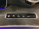 メモリー付きパワーシートが装備されている車両はシートの位置・ドアミラーの角度・ハンドルの位置を3名まで記憶出来ます。