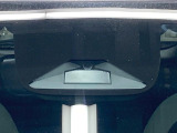 【ホンダセンシング】走行中に前方の車両等を認識し、衝突しそうな時は警報とブレーキで衝突回避と被害軽減をアシスト。より安全にドライブをお楽しみいただけます。