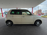中古車は12ヶ月無制限の保証、登録済未使用車は初度登録月より3年間走行距離60,000kmのメーカー保証がついております。 ご購入後もご安心してお乗り頂けるよう努めております!