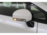 ドアミラーにウインカーが付いているので、歩行者や、バイクからの視認性も確保☆