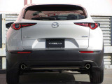 CX-30のエクステリアデザインは、明確なラインを使わず、面の動きのみで表現。アートとしての美しさと生命感を感じさせるデザインを創生しています