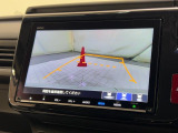 リアカメラも搭載!駐車が苦手な方も安心して車庫入れしていただけますね♪