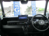 インパネ周りのお写真です。 視界が広く運転がしやすくなっております。