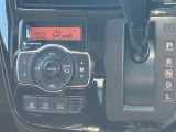 【エアコン】使いやすいエアコンスイッチ♪オートエアコンでいつも車内は最適な温度に保たれます!