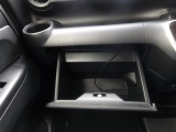 車が気になられましたらお電話かメールでお問い合わせください。他のお客様と商談が重なる場合が増えて来てますので事前にご確認ください。