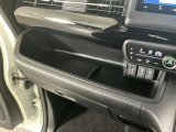 車が大好きなスタッフが心をこめて接客いたします。お客様一人一人のお車に対する思いや気持ちをうかがい、充実した時間が過ごせるよう努めます。