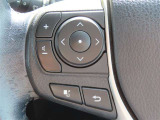 運転中、オーディオの操作をしてて、ハッとしたことはありませんか?ステアリングスイッチは、運転中でもハンドルでオーディオの操作が可能です。安全なドライブをサポートします。