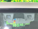 【スズキ セーフティサポート】走行中に前方の車両等を認識し、衝突しそうな時は警報とブレーキで衝突回避と被害軽減をアシスト。より安全にドライブをお楽しみいただけます。