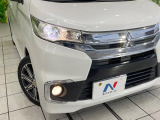 【HIDヘッドライト】非常に明るく前方を照らしてくれるので、悪天候や夜間の走行時も視界良好で安心してお乗りいただけます。