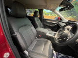 運転席シート廻りは使用感も少なく、良好な状態となっています。丁寧に使われていたことがよくわかりますね。