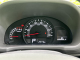 速度計や燃料計、シフト位置など運転に必要な情報がひと目で確認できる配置です。表示がまとまっていて走行中も視線を移す範囲を抑えやすく、日々の運転を落ち着いてサポートしてくれます。