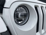 オリジナル4x4ブランドとしての誇りと自信、そして進化の伝統。4x4性能、デザイン、品質。本物とはJeepの全てであり、追い求めるさらなるたかみでもあるのです。