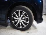 実車はアルミホイール組みの夏用タイヤを装着しています。