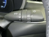 【オートライト】車外の明るさに応じて自動的にライトの点灯・消灯をしてくれます