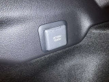 ラゲージルームにAC100V/1500Wのアクセサリーコンセントが付いています。