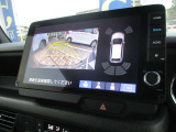 リアカメラのお写真です。駐車が苦手な方でもラクに駐車が行えますね。
