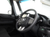 車が気になられましたらお電話かメールでお問い合わせください。他のお客様と商談が重なる場合が増えて来てますので事前にご確認ください。