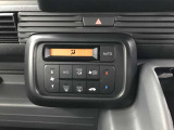 当店3階PDIセンターによる室内ルームクリーニング・除菌を全車に実施!オプションにてボディーコーティングも格安で施工致します★
