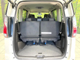 普段のお買い物や通勤、送迎等に十分な荷室スペースを確保しております。セカンドシートを倒すと、大きな荷物の積載も可能です♪