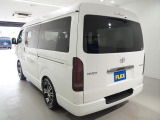【R5年式/ワイドバンディーゼル2WD/両側小窓付き/11インチナビ】大容量スペース!【全国納車可能】
