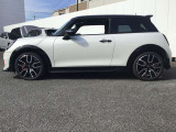 【BMW/MINI 正規ディーラー BPS川口 MINI NEXT川口】◆住所:埼玉県川口市朝日1-5-16◆国道122号線沿いにございます。首都高速 足立入谷、加賀、東領家、鹿浜橋インターから約3キロ 10分の好立地にございます