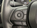 運転中、オーディオの操作をしてて、ハッとしたことはありませんか?ステアリングスイッチは、運転中でもハンドルでオーディオの操作が可能です。安全なドライブをサポートします。