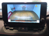 バックガイドモニターで、後方を確認しながら安心して駐車することができます。運転初心者も熟練者も必須の機能ですよ!