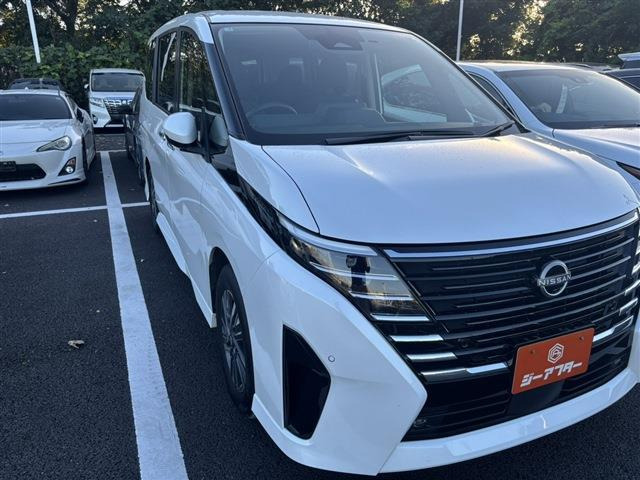 セレナ 2.0 ハイウェイスターV 禁煙車 社外ナビ バックカメラ ブライン