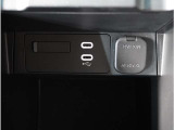 【USB接続】USB接続も可能です。スマホと連動して音楽も再生可能です。