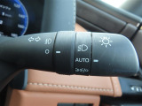 AUTOの位置にセットしておくと、暗くなったら自動でライトの点灯をサポートしてくれます!高速道路でのトンネル通過時など便利です!