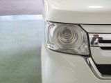 LEDヘッドライトは、点灯の瞬間から光量を発揮し、突然暗くなるトンネルなどでの安定感を高めます。