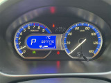 整備スタッフは国家資格を持つプロの整備士です。車検の受入/中間/完成検査と保安基準発行のすべても自社で行います。