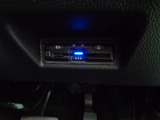 ■【ETC車載器】が装備されています。セットアップをしてお渡しとなり、ETCカードを差し込むだけで高速道路の利用が可能です。