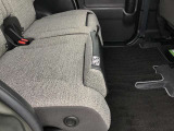 オットマンの使い方を工夫すれば座席の荷物が落ちないストッパーに早変わり