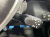 【クルーズコントロール】高速道路もラクラク走行。アクセルを離しても一定速度で走行ができ、長距離運転時の負担を軽減!加速・減速も簡単なスイッチ操作で調整できます。