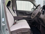 当社には、【指定工場】を併設しており、車検・点検整備もお任せください。ホンダ車を知り尽くしたエキスパートサービスエンジニアがご対応させていただきます。