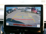 バックモニター付きですので、日常の駐車はもちろん、人や障害物などを映像で確認できるので安心です!(補助装置になりますので、目視でもご確認ください)