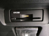 ここにETCが付いております。高速道路の料金所もスイスイ♪ ETCカードの申し込みは日産カードがおすすめ☆「安心」「おトク」「便利」で皆さまのカーライフをサポートする特典満載のカードです。
