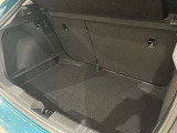 ラゲッジスペースもご覧の容量です。アウトドアにも活躍する1台です。