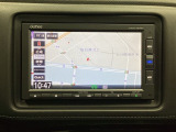 ナビゲーションはインターナビ対応のGathers純正メモリーナビを搭載しています。Bluetoothオーディオ機能がありますので、スマートフォンなどの音楽も再生できます。