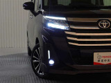 LEDヘッドライト&フォグライトで夜道を明るく照らしてくれるので安心♪