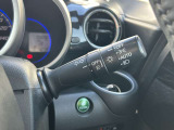 オートライト装備!暗くなったら自動でオン!トンネルが多い道路でも負担無く走行できますね。