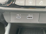 前席USB電源です。