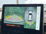 【パノラミックビューモニター】専用のカメラにより、上から見下ろしたような視点で360度クルマの周囲を確認することができます☆死角部分も確認しやすく、狭い場所での切り返しや駐車もスムーズに行えます。