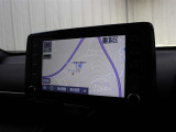 スマートフォンとの連携を可能にした8インチのディスプレイオーディオにはナビキットを採用。フルセグTV、AM/FM、Bluetooth/USB入力に対応しています。(T‐Connectは別途有料)